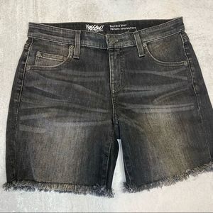 Black distressed cut off shorts Size 4 / 27